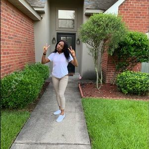 Meet your Posher, Jakoyia